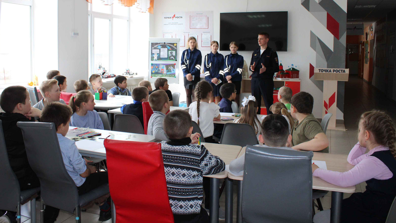 Мероприятие безопасность для школьников. Школа безопасности мчс. Антитеррор в детском саду. Памятка безопасность в интернете. Урок обж пожарная безопасность.