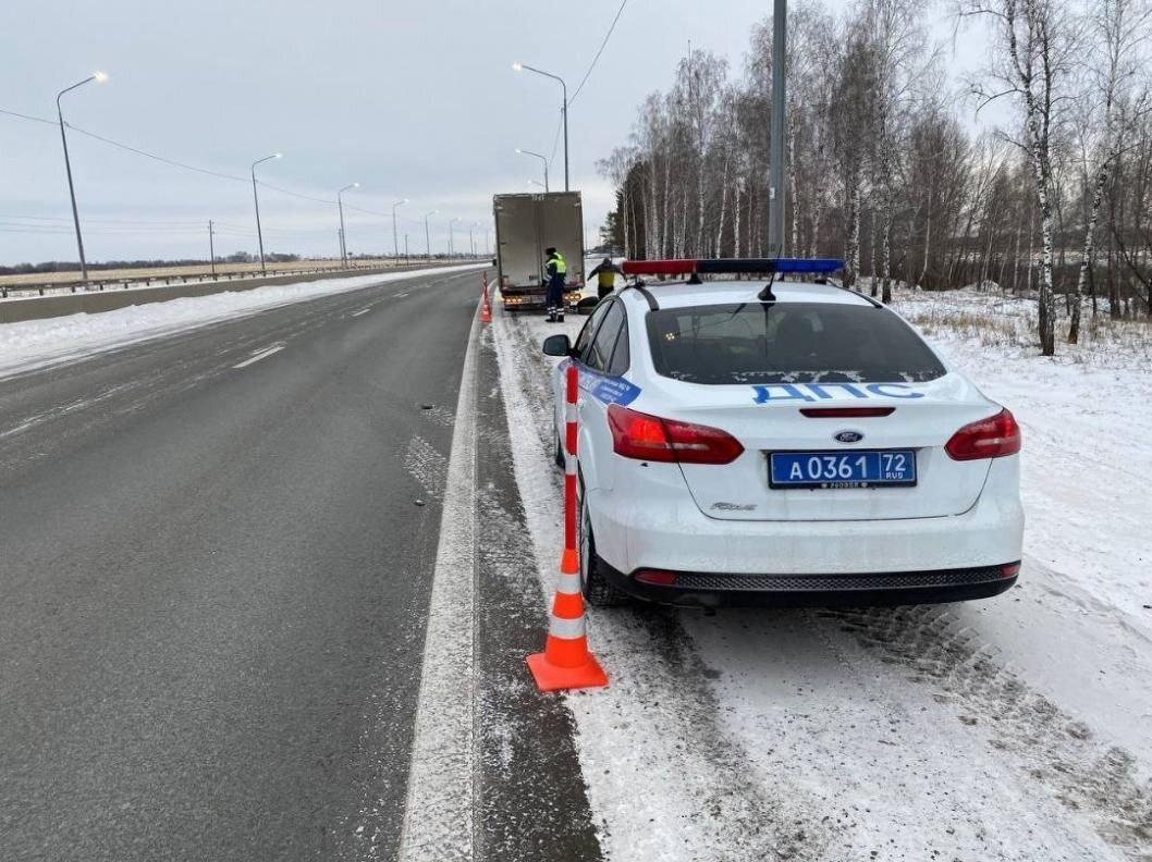 На трассах Тюменской области организовали патрулирование из-за морозов -  Новости Армизонского района