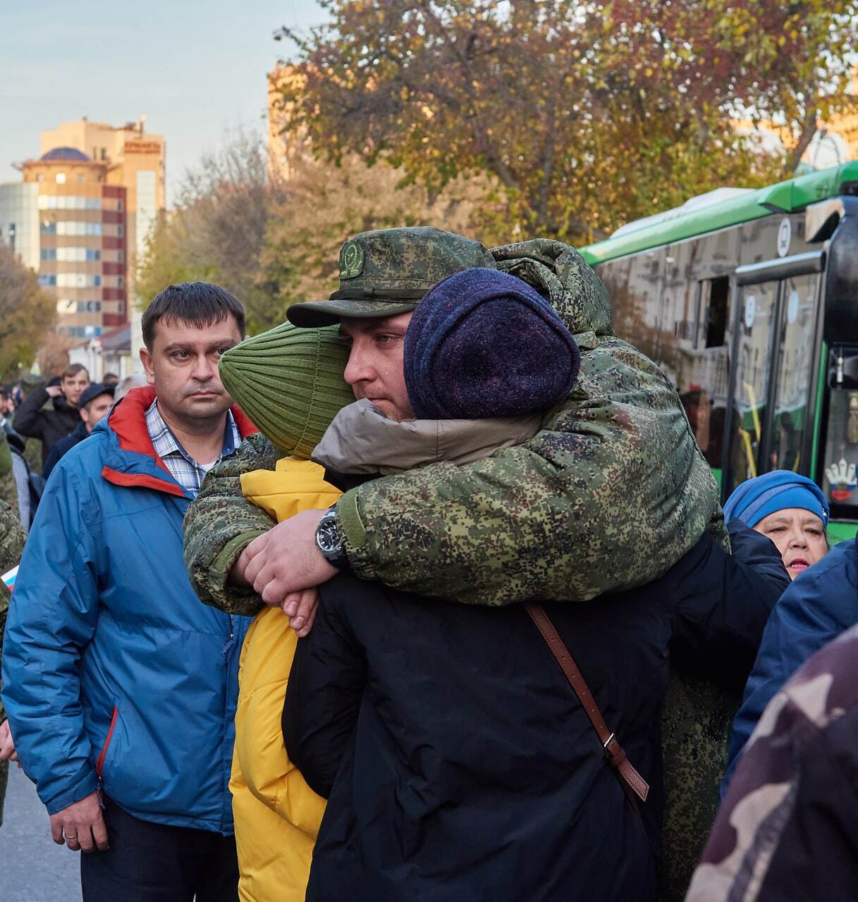 Мобилизованные макеевки. Мобилизация Пенза. Солдаты мобилизация. Военнослужащий. Мобилизация Тюмень.