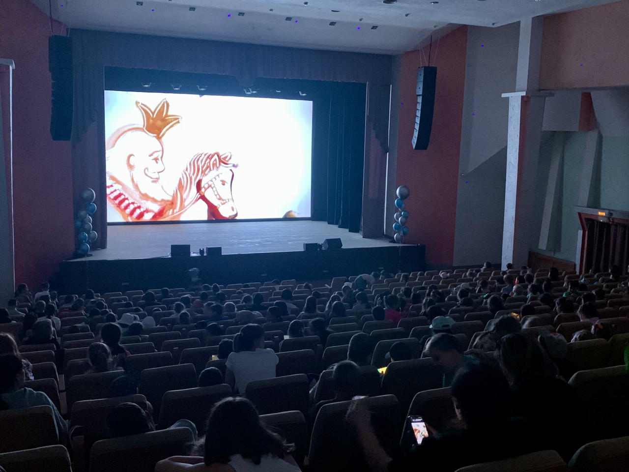 Ялуторовский городской сад 90 е годы. Ялуторовск город люди горсад. Дворец культуры ялуторовск. Ялуторовск вояж. Ялуторовск вояж.